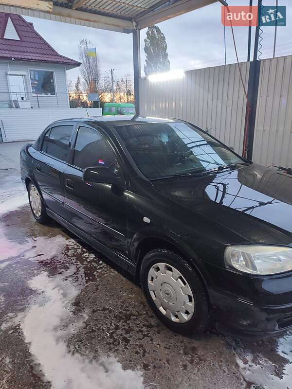 Седан Opel Astra 2007 в Нетішині