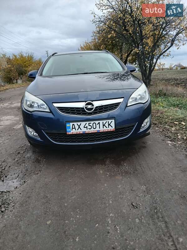Opel Astra 2012 Opel Astra 2012