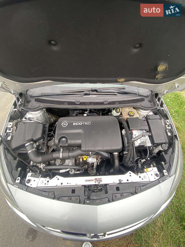 Универсал Opel Astra 2014 в Софиевской Борщаговке