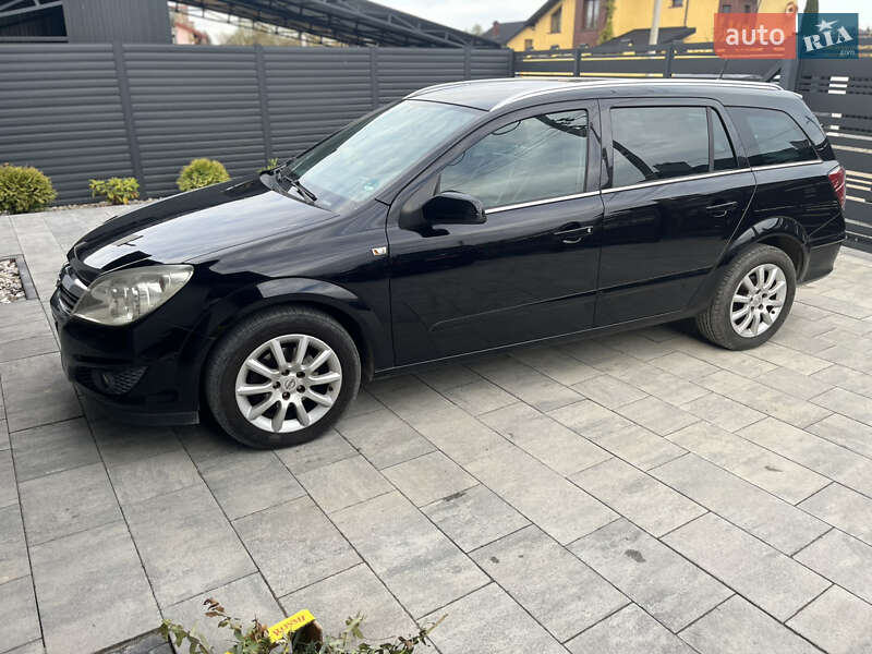 Универсал Opel Astra 2008 в Львове