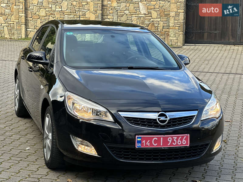 Хэтчбек Opel Astra 2010 в Надворной фото 3 Хэтчбек Opel Astra 2010 в Надворной