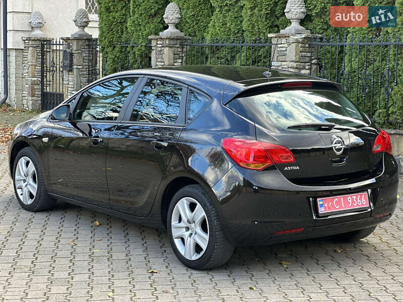 Хэтчбек Opel Astra 2010 в Надворной фото 16 Хэтчбек Opel Astra 2010 в Надворной