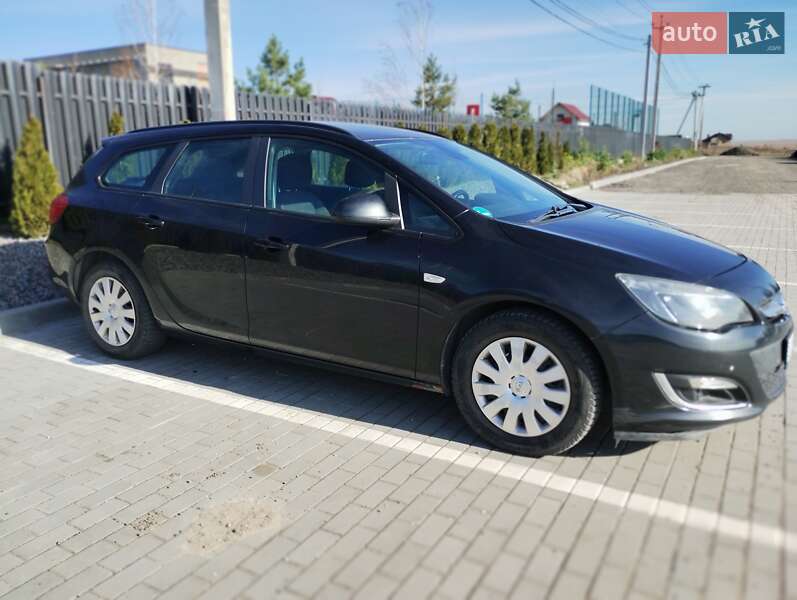 Универсал Opel Astra 2013 в Тернополе