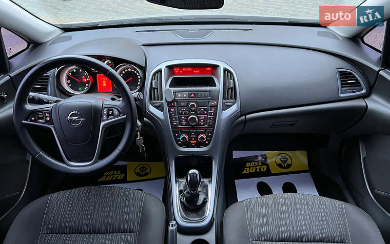 Универсал Opel Astra 2013 в Львове фото 12 Универсал Opel Astra 2013 в Львове