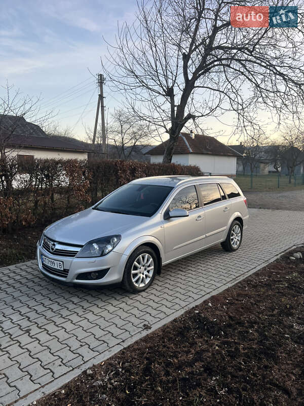 Универсал Opel Astra 2008 в Коломые