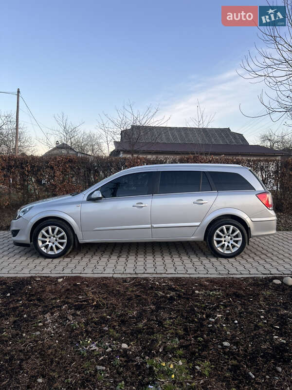 Универсал Opel Astra 2008 в Коломые