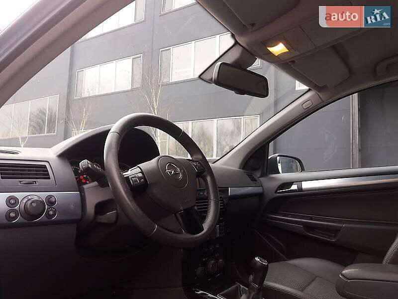 Универсал Opel Astra 2008 в Одессе