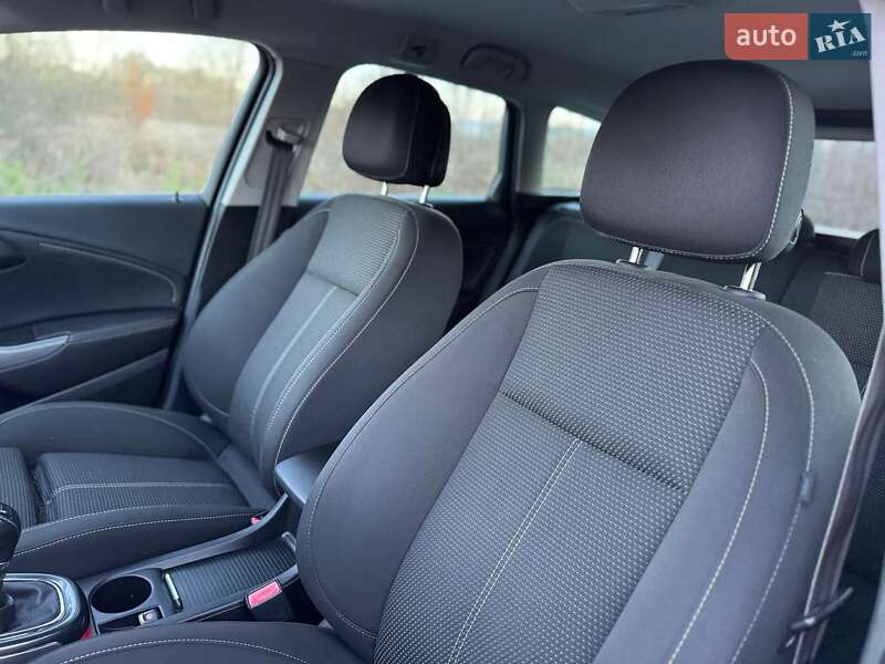 Универсал Opel Astra 2015 в Дрогобыче фото 56 Универсал Opel Astra 2015 в Дрогобыче