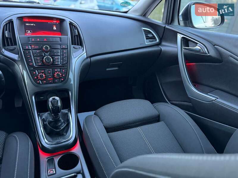 Универсал Opel Astra 2015 в Дрогобыче фото 65 Универсал Opel Astra 2015 в Дрогобыче