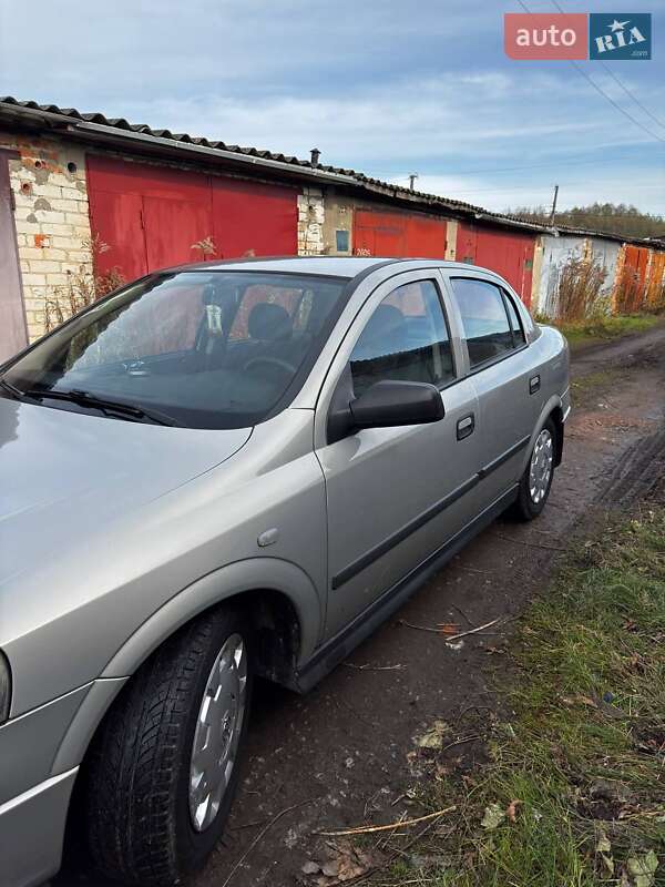 Седан Opel Astra 2008 в Житомире фото 2 Седан Opel Astra 2008 в Житомире