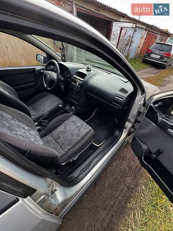 Седан Opel Astra 2008 в Житомире фото 17 Седан Opel Astra 2008 в Житомире