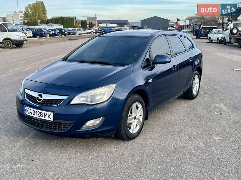 Универсал Opel Astra 2012 в Белой Церкви фото Универсал Opel Astra 2012 в Белой Церкви
