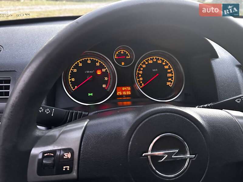 Универсал Opel Astra 2004 в Коломые