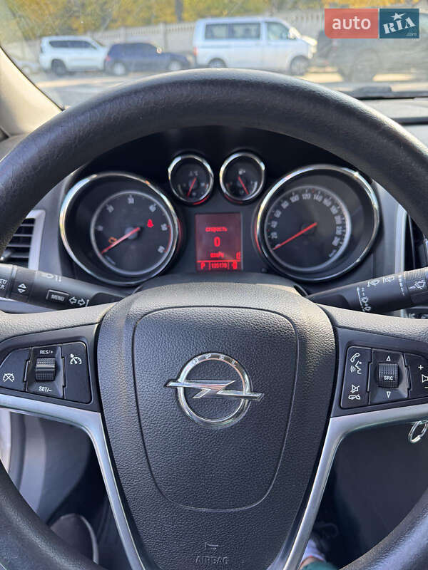 Универсал Opel Astra 2011 в Виннице