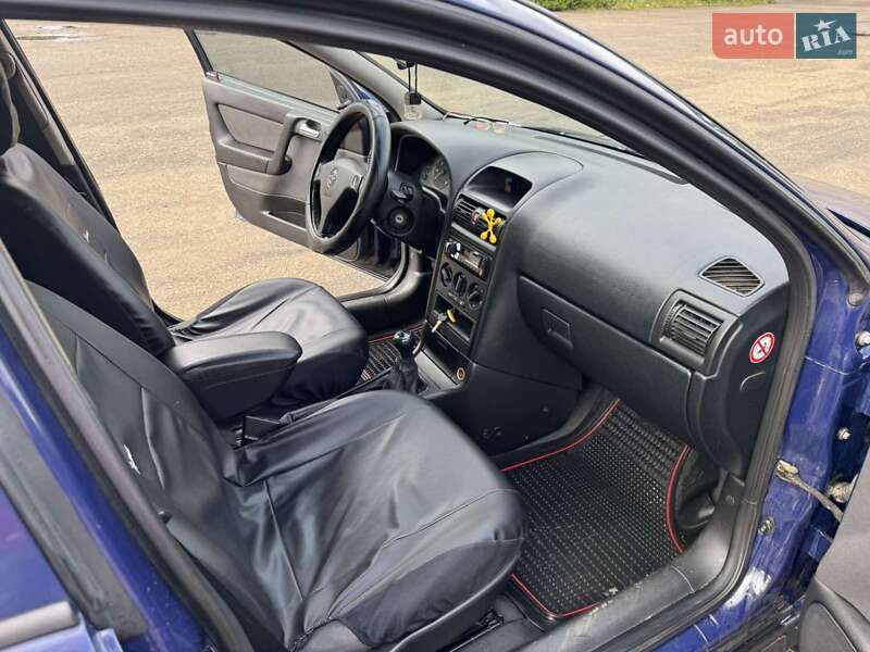 Хэтчбек Opel Astra 2003 в Дрогобыче