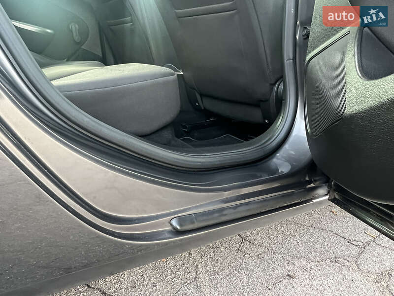 Хэтчбек Opel Astra 2011 в Хороле фото 34 Хэтчбек Opel Astra 2011 в Хороле