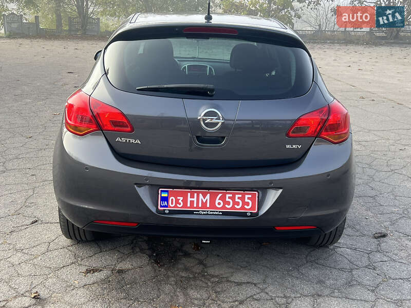 Хэтчбек Opel Astra 2011 в Хороле фото 54 Хэтчбек Opel Astra 2011 в Хороле