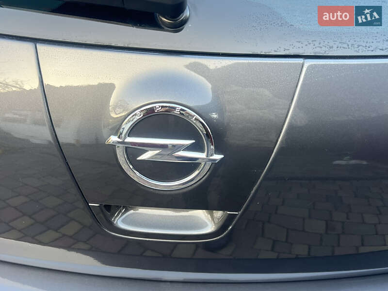 Хэтчбек Opel Astra 2011 в Хороле фото 60 Хэтчбек Opel Astra 2011 в Хороле