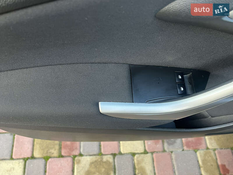 Хэтчбек Opel Astra 2011 в Хороле фото 68 Хэтчбек Opel Astra 2011 в Хороле