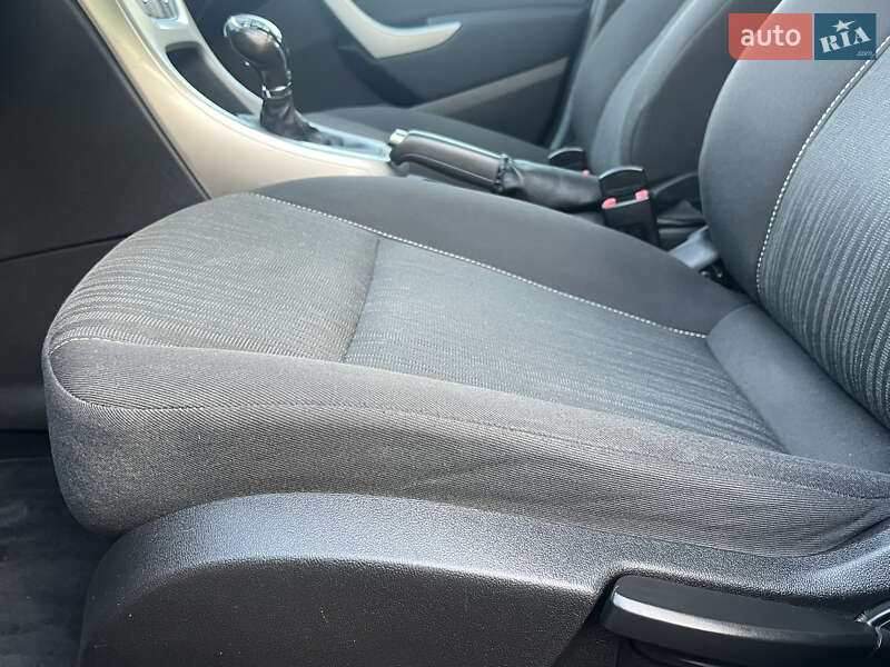 Хэтчбек Opel Astra 2011 в Хороле фото 79 Хэтчбек Opel Astra 2011 в Хороле