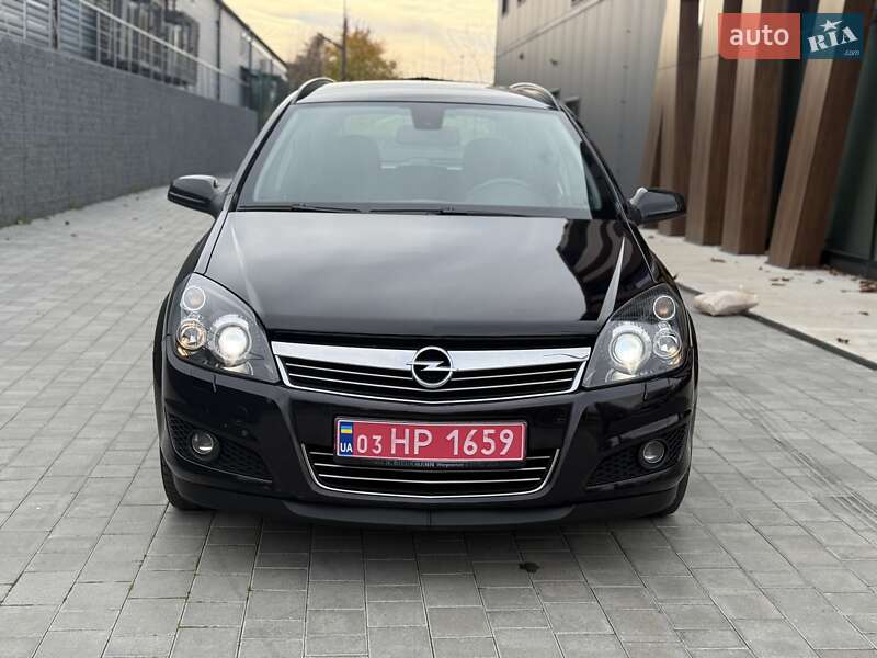 Универсал Opel Astra 2008 в Луцке