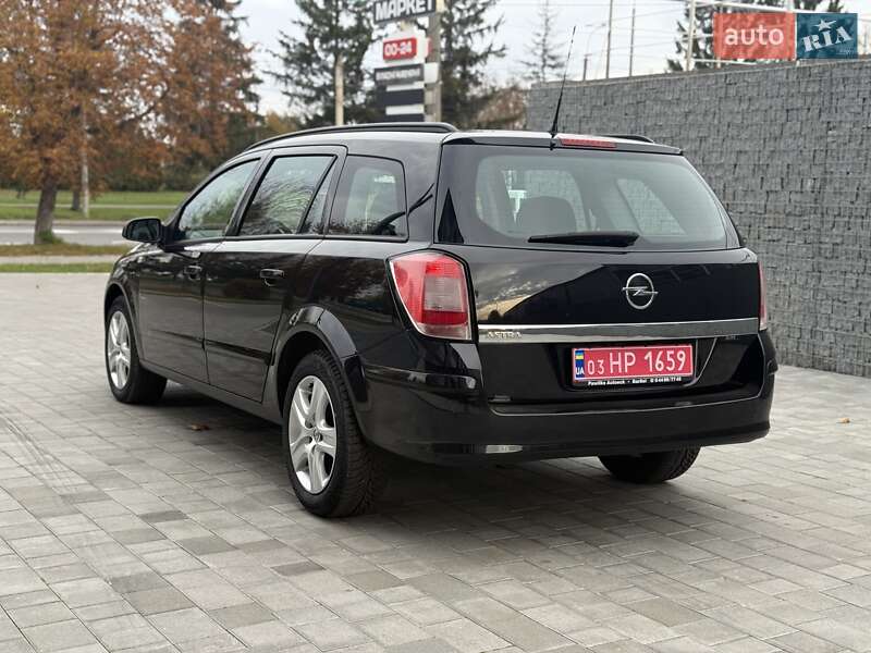 Универсал Opel Astra 2008 в Луцке