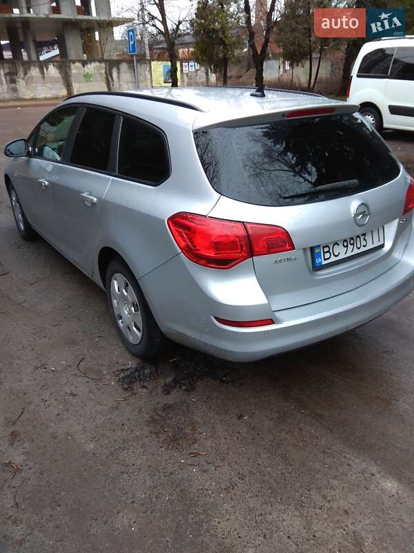 Универсал Opel Astra 2011 в Львове фото 8 Универсал Opel Astra 2011 в Львове