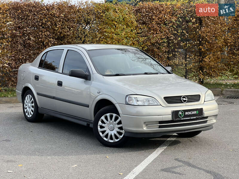 Седан Opel Astra 2006 в Києві фото 3 Седан Opel Astra 2006 в Києві