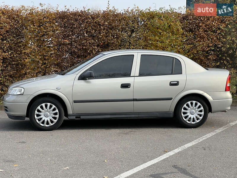 Седан Opel Astra 2006 в Києві фото 11 Седан Opel Astra 2006 в Києві