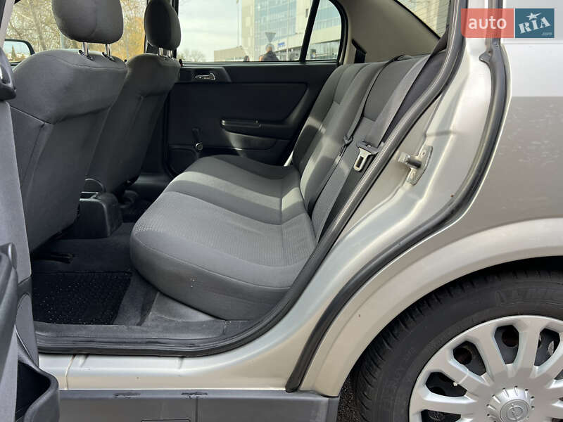 Седан Opel Astra 2006 в Києві фото 39 Седан Opel Astra 2006 в Києві