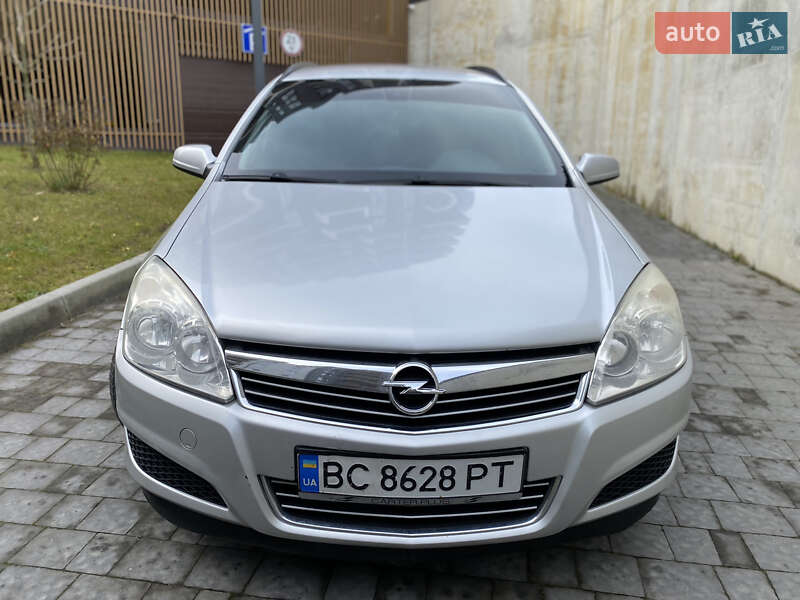 Универсал Opel Astra 2009 в Львове