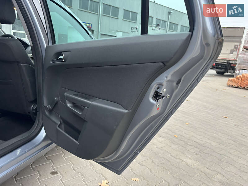 Универсал Opel Astra 2008 в Виннице