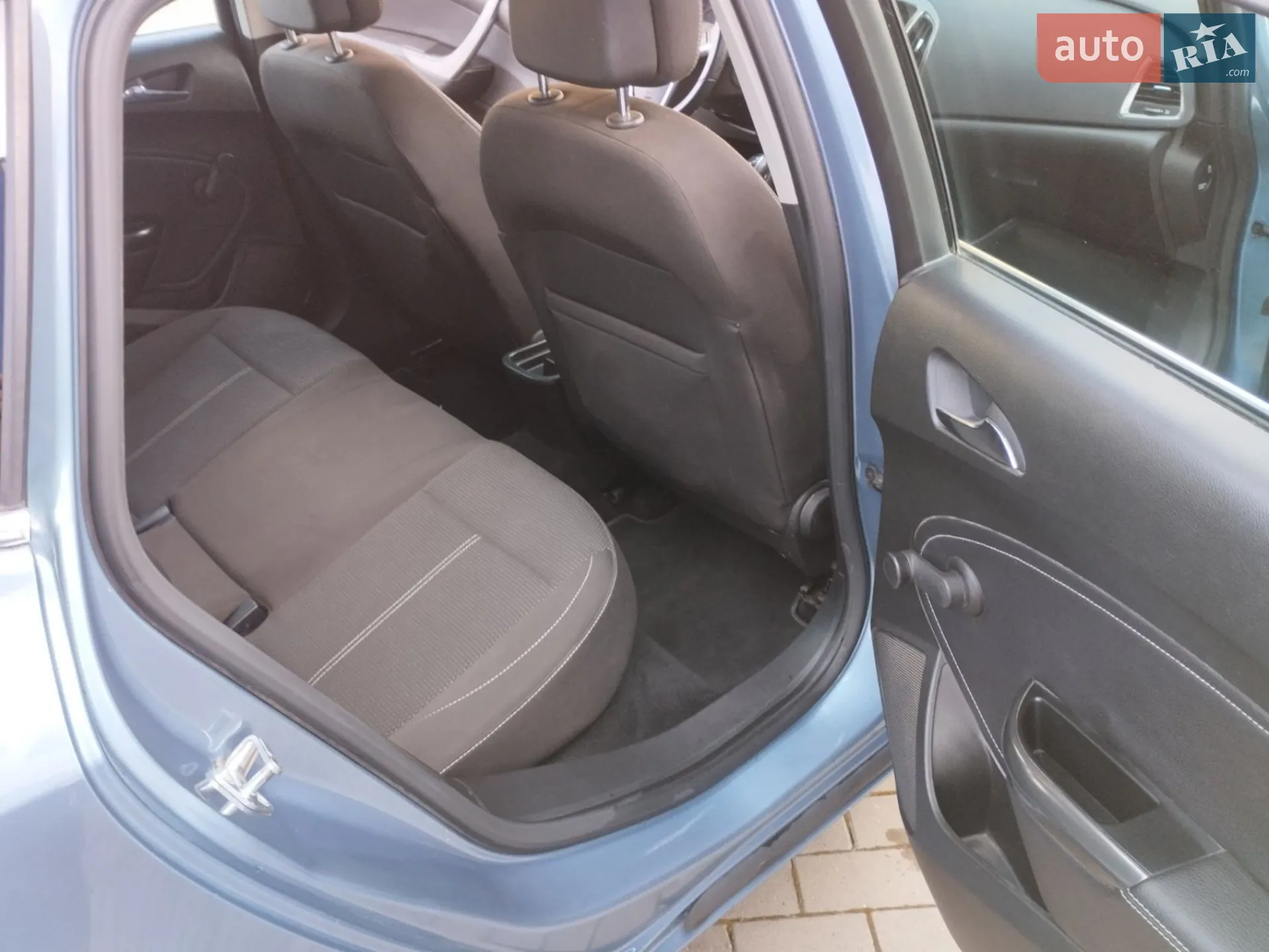 2010 Opel Astra - мініатюра 40