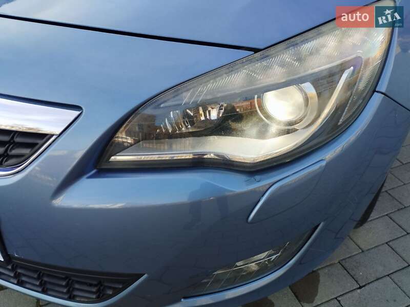 Хэтчбек Opel Astra 2010 в Калуше
