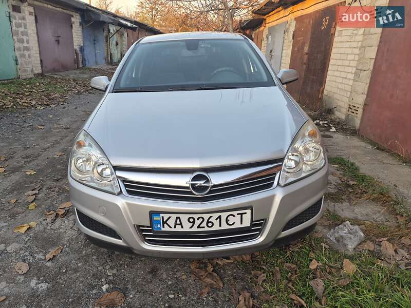 Хэтчбек Opel Astra 2008 в Кривом Роге фото 2 Хэтчбек Opel Astra 2008 в Кривом Роге