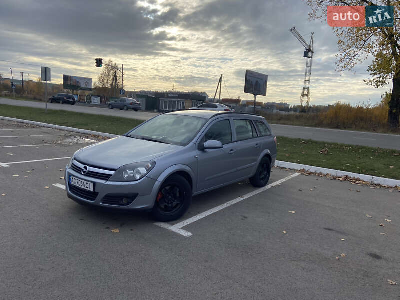 Универсал Opel Astra 2006 в Луцке