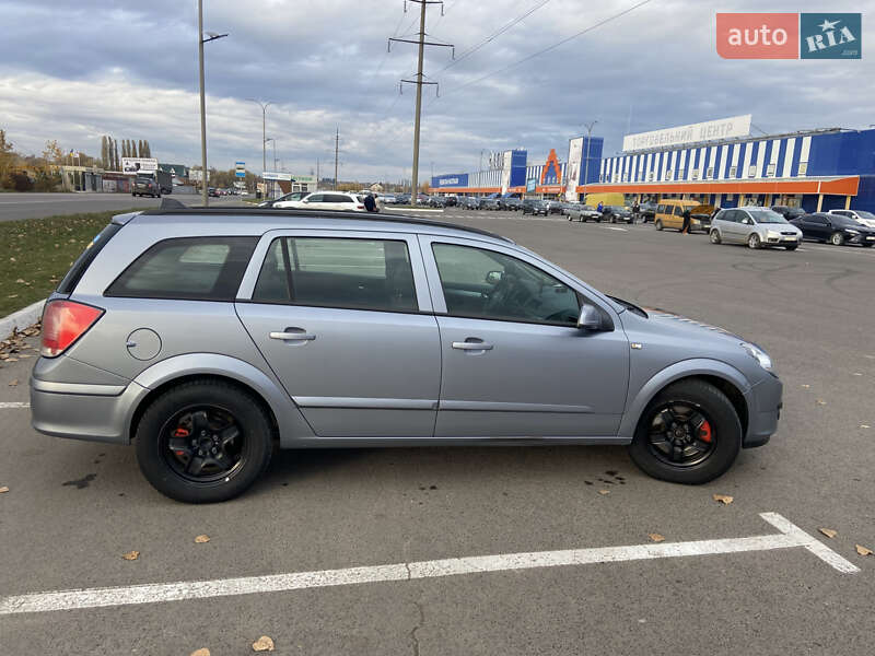 Универсал Opel Astra 2006 в Луцке