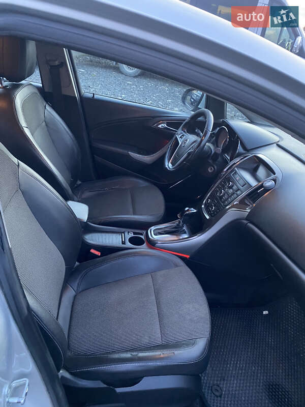 Хэтчбек Opel Astra 2011 в Иршаве фото 6 Хэтчбек Opel Astra 2011 в Иршаве