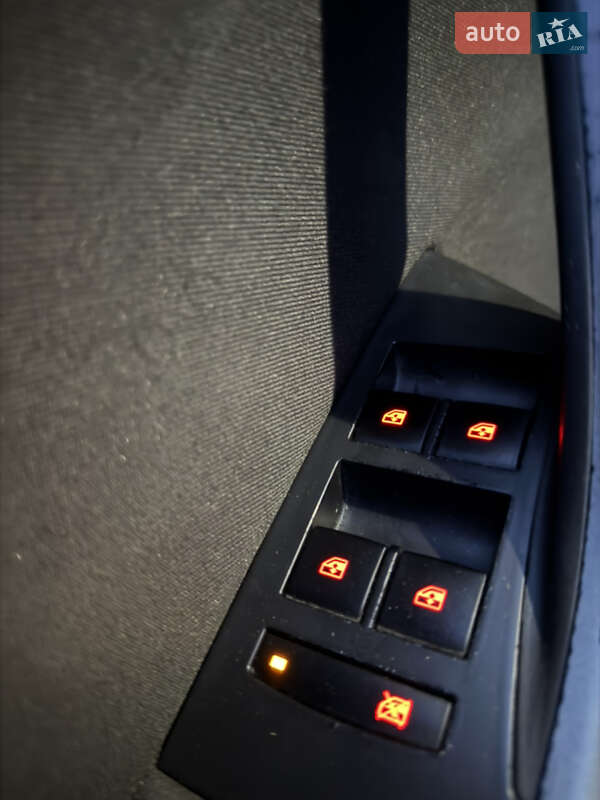 Универсал Opel Astra 2012 в Чернигове