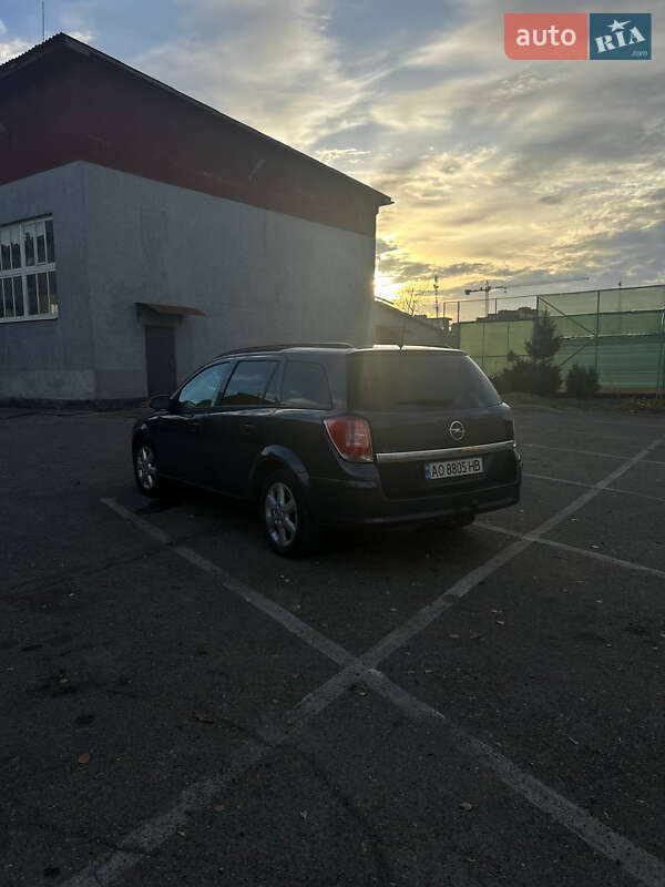 Универсал Opel Astra 2009 в Виноградове фото 10 Универсал Opel Astra 2009 в Виноградове