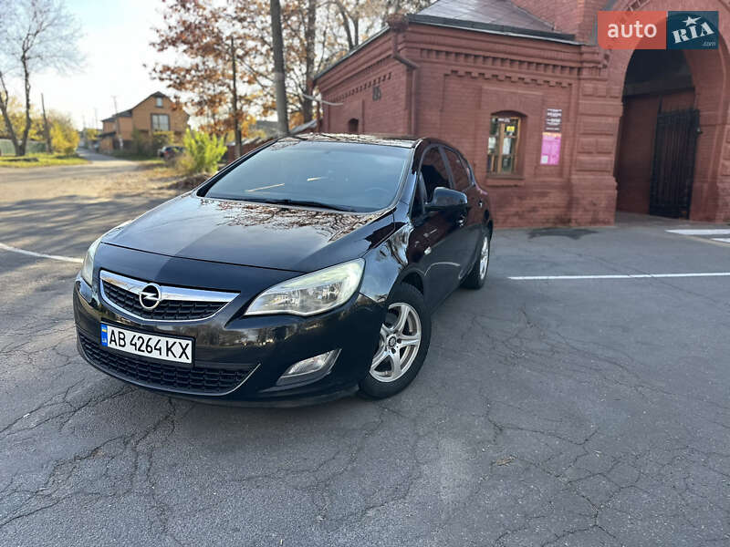 Хетчбек Opel Astra 2011 в Вінниці