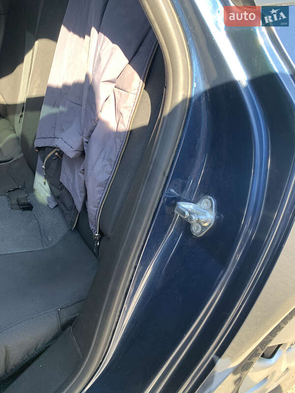 Універсал Opel Astra 2011 в Києві