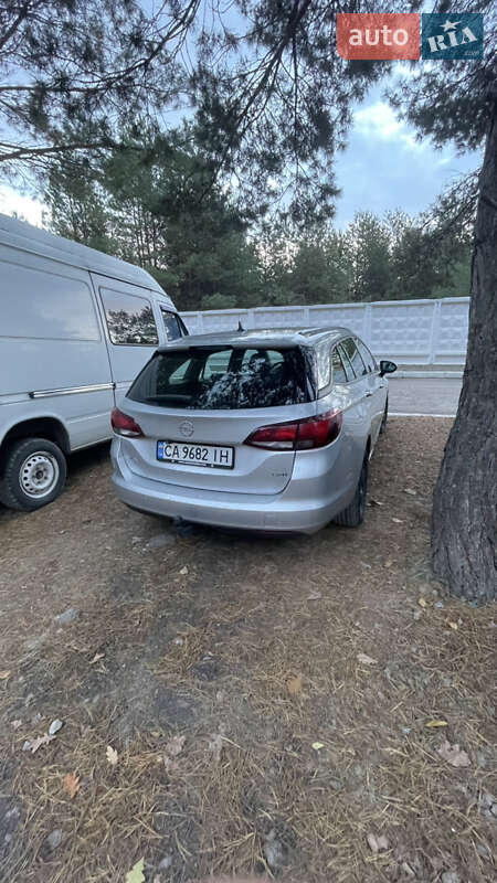 Універсал Opel Astra 2017 в Черкасах