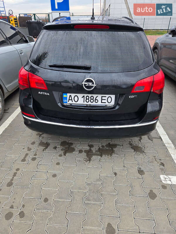 Універсал Opel Astra 2013 в Буштино фото 5 Універсал Opel Astra 2013 в Буштино