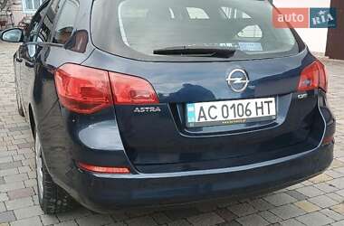 Универсал Opel Astra 2011 в Камне-Каширском