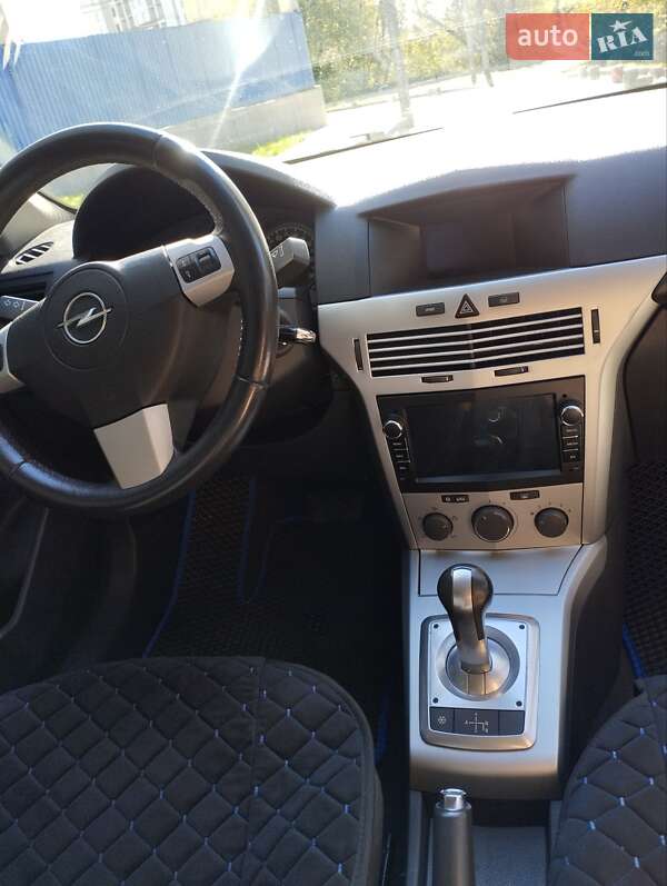 Хэтчбек Opel Astra 2013 в Одессе фото 8 Хэтчбек Opel Astra 2013 в Одессе