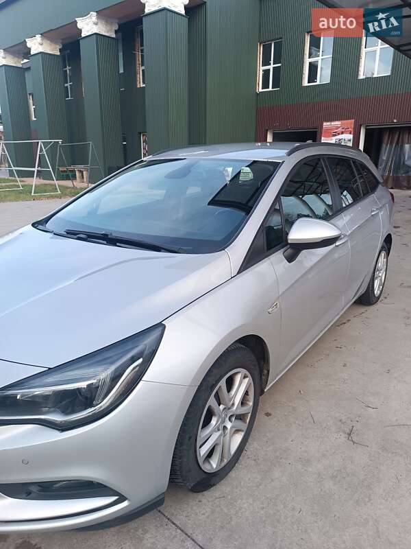 Универсал Opel Astra 2018 в Славуте