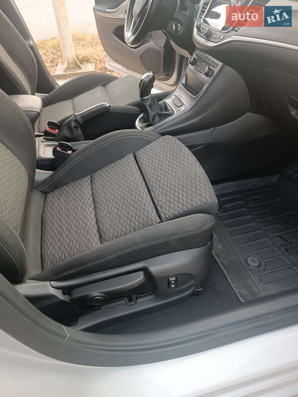 Универсал Opel Astra 2018 в Славуте