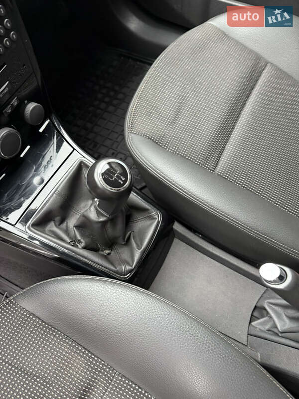 Универсал Opel Astra 2008 в Одессе