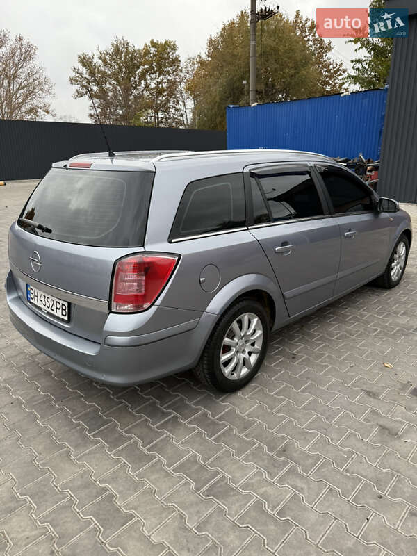 Универсал Opel Astra 2008 в Одессе